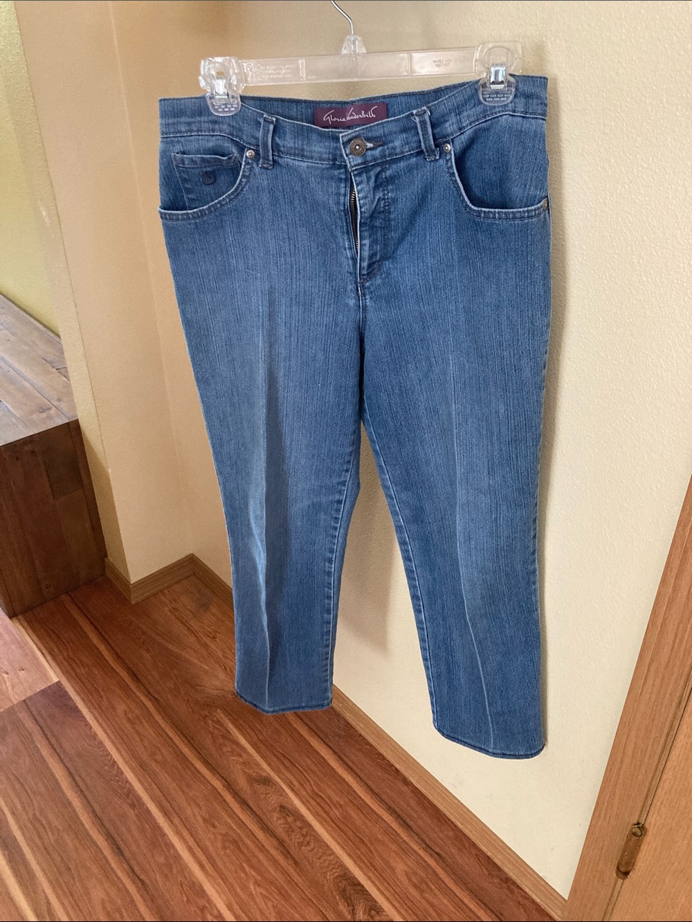 Gloria Vanderbilt Medium Blue Ankle Jeans